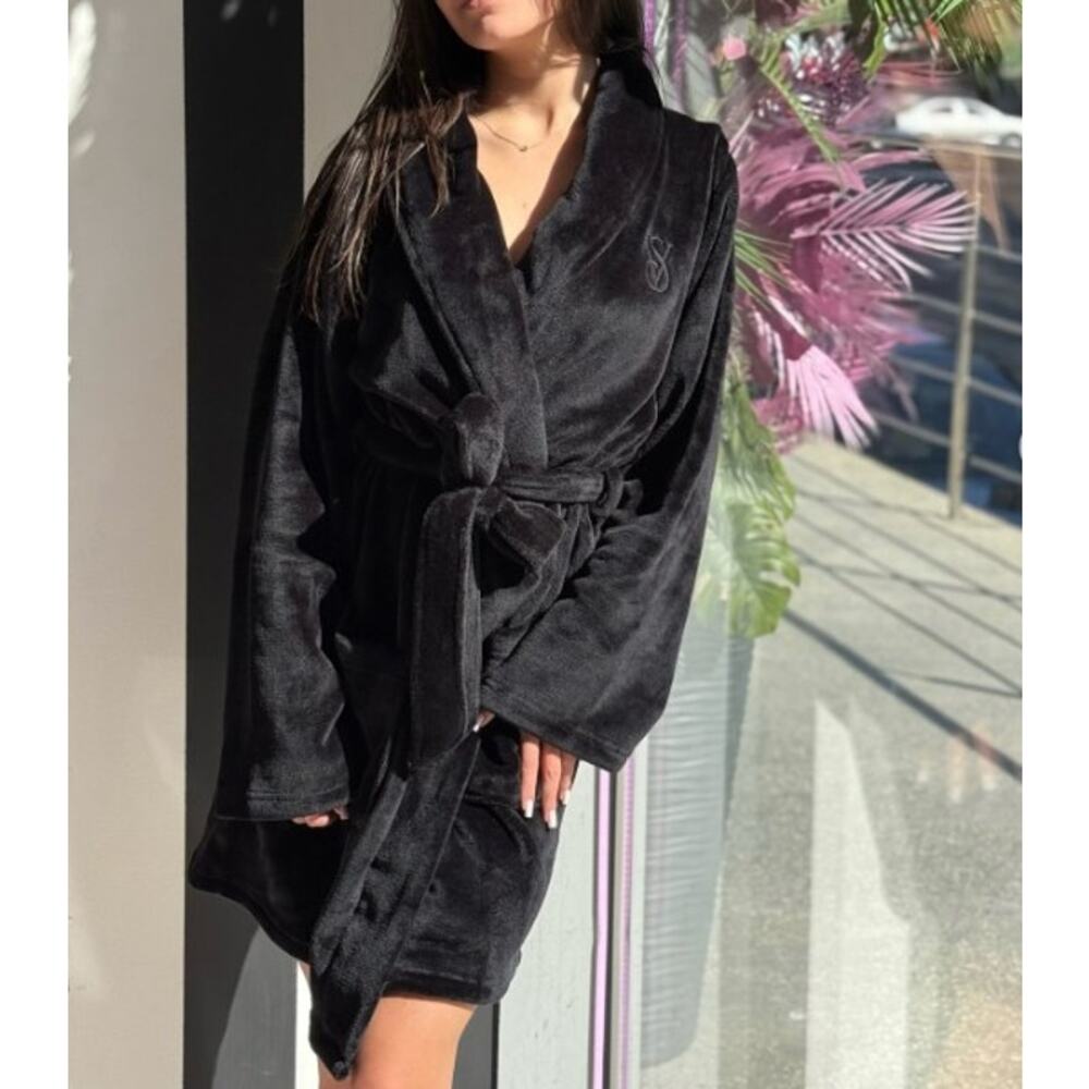 NWOT Sz M/L Victoria's Secret Black Cozy Plush Robe W/ Pockets & Belt $70 MSRP